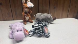 lot 330 image: (4) Ty Beanies, All New, All Tagged