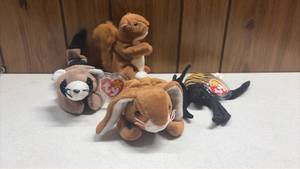 lot 331 image: (4) Ty Beanies, All New, All Tagged