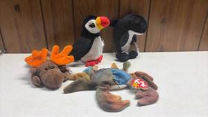 lot 333 image: (4) Ty Beanies, All New, All Tagged