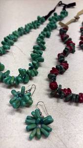 lot 273 image: Vintage Corn Kernel Necklaces with Matching Earrings, 2 Necklaces, 1 Pair Earrings