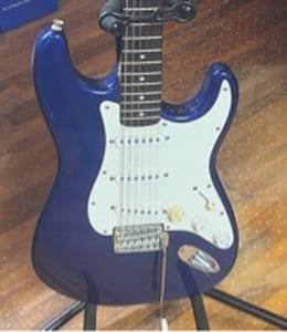 lot 149 image: Squier Affinity Stratocaster by Fender Wawa Bar, Great Condition, Plays Well, Ready To Go