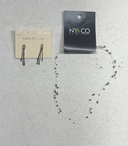 lot 207 image: Jewelry Lot, 9.25 Earrings