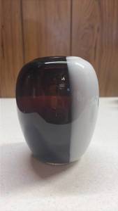 lot 211 image: mid-century modern vintage Murano-style hand-blown art glass vase