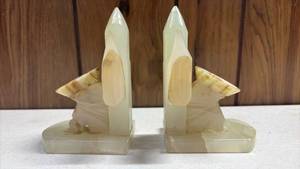 lot 103 image: Pair of Carved Stone Sombrero Clad Figure Under Cactus Bookends Approximately 6 Inches Tall