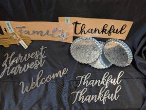 lot 103 image: Craft Supplies