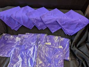 lot 107 image: Purple Cloth Napkins
