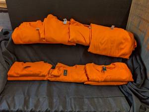 lot 122 image: Orange T-shirt lot