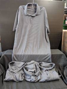 lot 123 image: Gray polo shirts