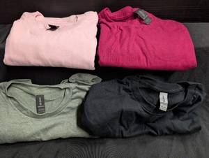 lot 127 image: T-shirts size 2XL