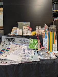 lot 131 image: Large lot of crafting supplies
