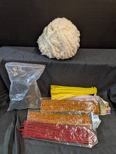 lot 136 image: Crafting Supplies