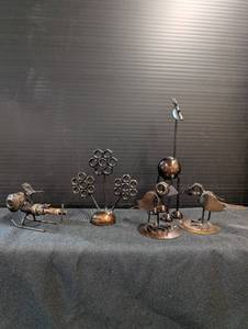 lot 145 image: Metal decor pieces