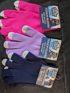 lot 157 image: 3 Texting gloves