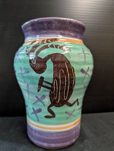 lot 169 image: Kokopelli vase