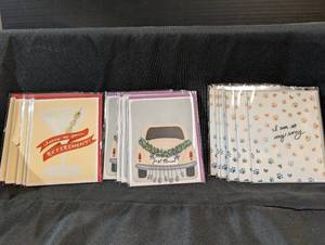 lot 178 image: Greeting cards lot