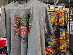 lot 191 image: T-shirt and pajama pants