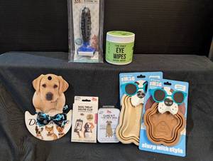lot 199 image: Doggy Gift Set