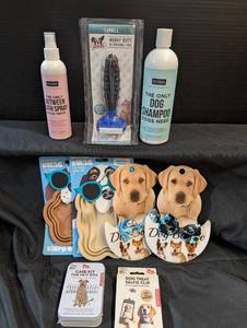 lot 210 image: Doggy Gift Set