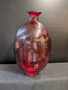 lot 221 image: Red Vase