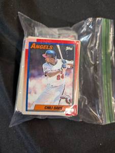 lot 99 image: 100 Baseball Card