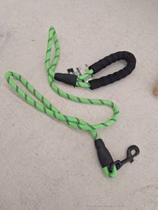lot 19191 image: Reflective Dog Rope Leash 5ft Green Black