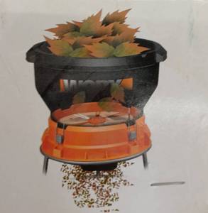 lot 19231 image: Worx WA0050 13in Leaf Mulcher Replacement Line, 4 Packs