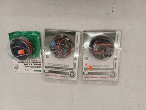 lot 19241 image: Head & Spool Assortment, 3 Pieces
