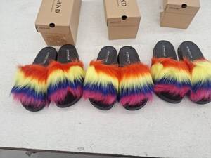 lot 19245 image: Portland Fuzzy Slide Slippers Rainbow - Size 9