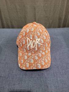 lot 1536 image: Boutique-Style Hat