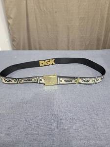 lot 1540 image: TRENDY FASHION BELT  SIZE UNKNOWN