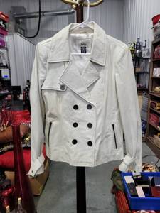 lot 1553 image: Neiman Marcus Exclusive Double-Breasted Jacket Medium White Leather