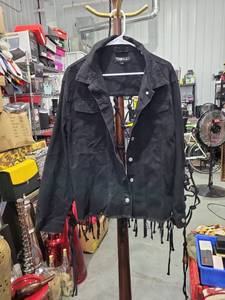 lot 1558 image: Thrill Jeans Black Denim Jacket Size 1X with Fringe