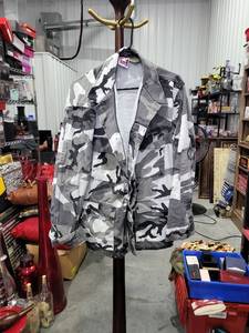 lot 1561 image: Propper Camouflage Blazer Jacket Large Regular