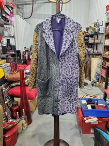 lot 1563 image: Lori Goldstein Leopard Print Blazer XL Multi-Color