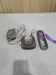 lot 1590 image: Roku 3 Streaming Device with Remote and Power Adapter