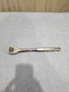 lot 1600 image: Craftsman 82-012 GM Torque Wrench 14 Drive