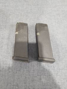 lot 1628 image: Glock 10-Round Magazine .40 Caliber 2 Pack Austria