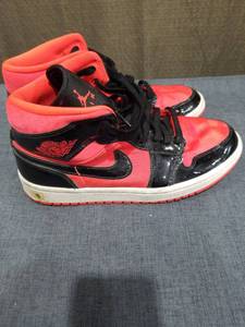 lot 1673 image: Jordan Air 1 High Top Basketball Shoes Size 8