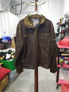 lot 1685 image: Whispering Smith London New York Jacket Size M