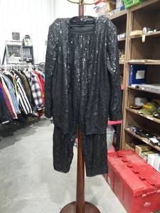 lot 1691 image: LEW MAGRAM NEW YORK COLLECTION 2 PIECE SEQUIN JACKET AND PANT SET SIZE LARGE