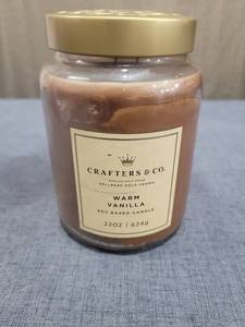 lot 1705 image: Crafters & Co. Warm Vanilla Soy Based Candle 22oz 6249