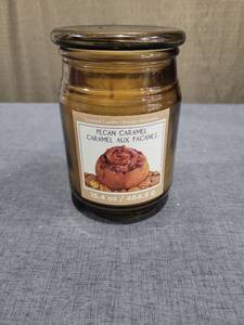 lot 1710 image: Scented Candle Pecan Caramel 16.4 oz 464.9 g