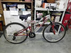 lot 1715 image: Mongoose DXR AL 24 In Mountain Bike Red Silver