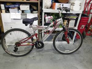 Mongoose DXR AL 24 In Mountain Bike Red Silver