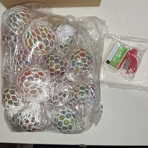 lot 45147 image: Happy valentines day Accessories for gifts Squishy balls