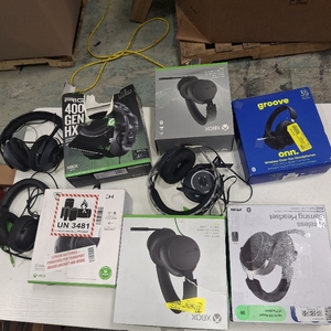 lot 45184 image: Lot of MISCELLANEOUS HeadPhones