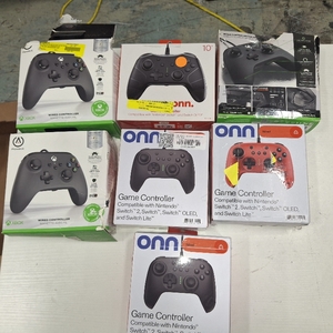 lot 45185 image: Lot Of MISCELLANEOUS Gaming Controllers
