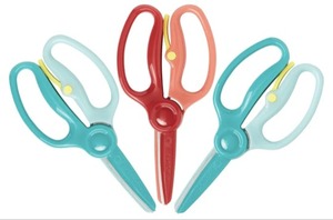 lot 45294 image: Fiskars Training Scissors for Ages 3 (3-Pack), Small Kids Safety Scissors with Training Lever, Easy to Use, Art Supplies, Turquoise and Red