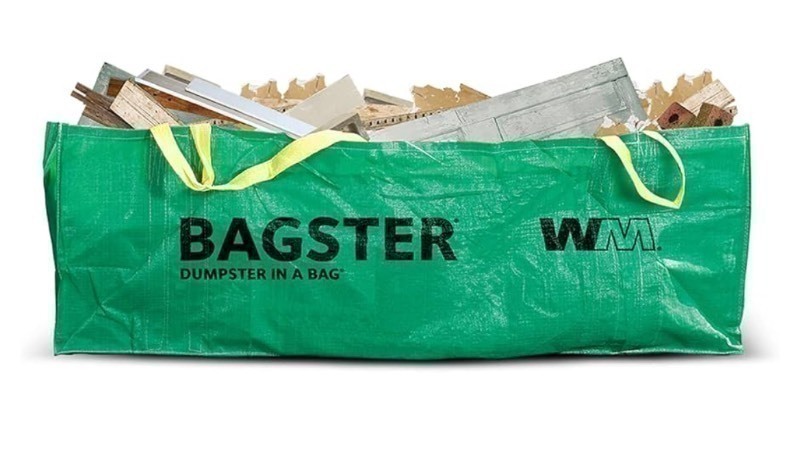 lot 248 image: BAGSTER 3CUYD Dumpster in a Bag holds up to 3,300 lb, Green