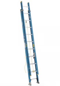 lot 33 image: Werner 20 ft. H Fiberglass Extension Ladder Type I 250 lb. cap. Contains one bent Rung see images Retails $324